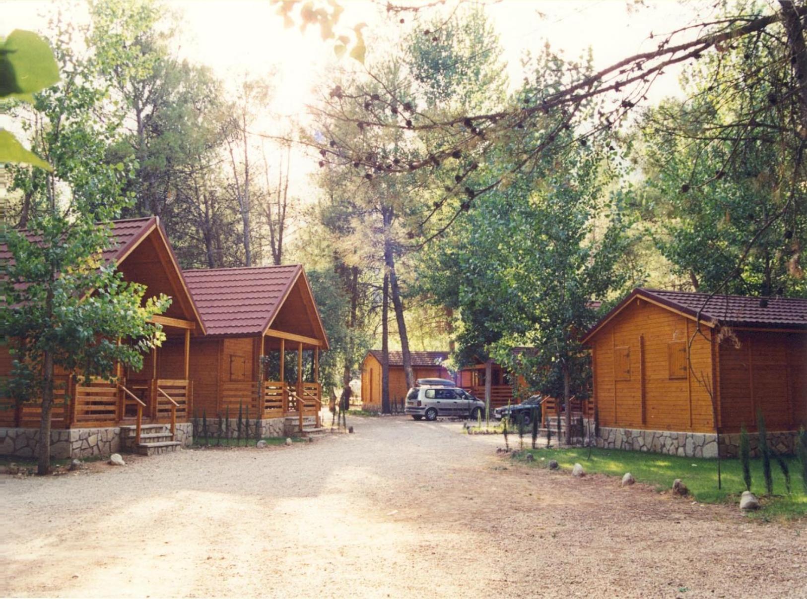 Camping Rural Llanos De Arance كوتو ريوس المظهر الخارجي الصورة